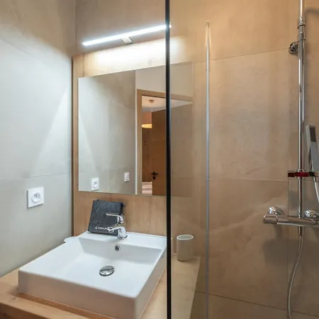 Appartement De Luxe, Centre Alpe D'huez, 3 Chambres, Acces Direct Pistes, Parking Inclus - Fr-1-645-84 *